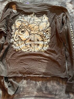 Simply Southern Black Crop Top with Cream Graphic